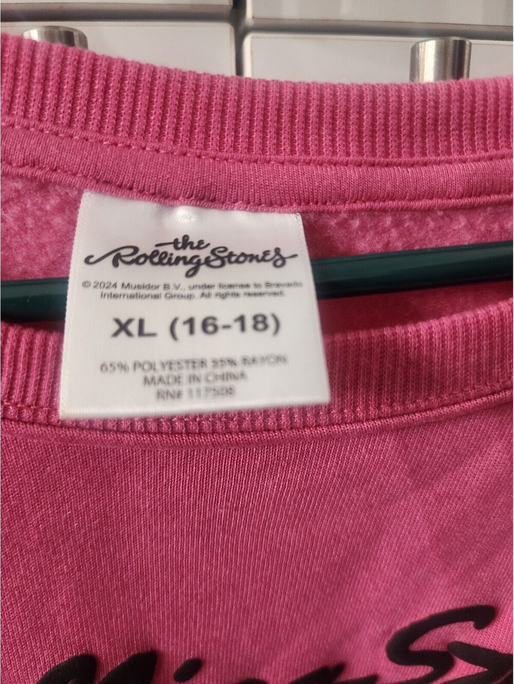 The Rolling Stones Pink Graphic Sweatshirt XL 16-18 Polyester Rayon Blend - Picture 2 of 2